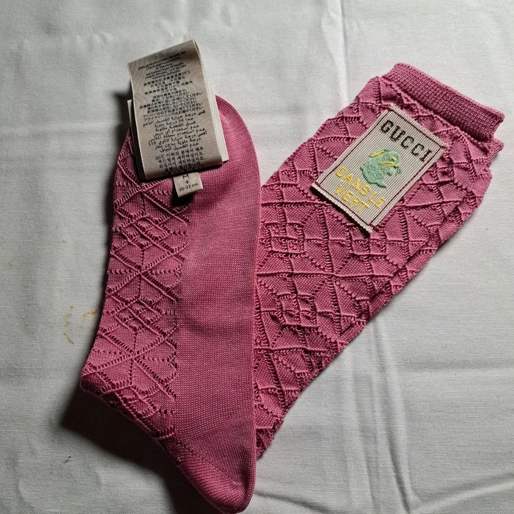 Gucci Perforated knit‎ cotton socks 722617 3GAGO 5800 Pink Rabbit Small 18-20 CM